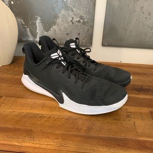 Nike Mamba Fury size 14